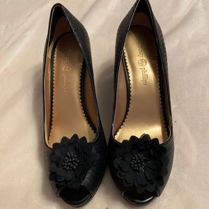 Lindsay Phillips wedges black pythons 🐍 size 7